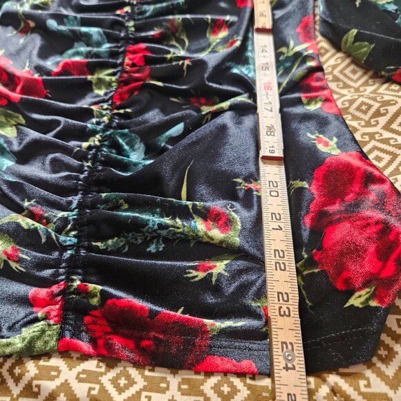 INC Women’s Velvet Floral Ruched Puff Sleeve Top Medium Whimsygoth Romantic Y2K - Picture 14 of 14